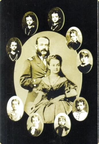 Miguel Grau, su esposa e hijos