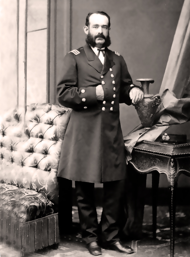 Capitán Miguel Grau Seminario en uniforme naval