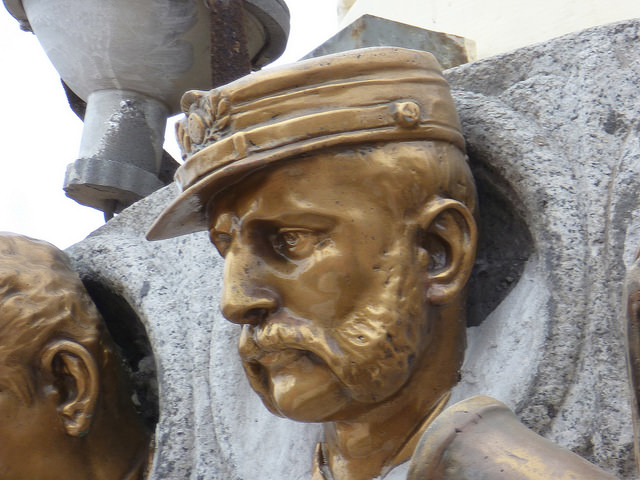 Monumento a Miguel Grau - Detalle escultórico
